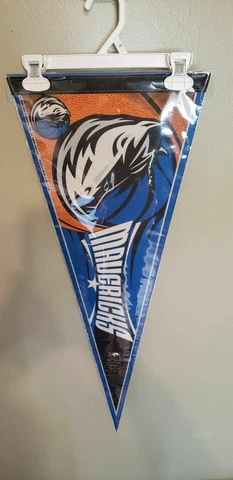 DALLAS MAVERICKS NBA RETRO FELT PENNANT WITH HOLDER 5/08/21 Cover