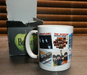 Tazza caffè The Beatles 2005 Apple Corps immagini di copertine album! Nuovo con scatola!! Album 2/2 - Foto 1 di 6