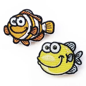 Broche Bolso de Mano Mochila Prendedor Bordado Dibujos Animados Pez Payaso Tang Pez de Mar Único - Imagen 1 de 10
