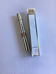 BECCA Light Shifter Brightening Concealer Shade 5 Amped 3.2ml Brand New - Picture 1 of 1