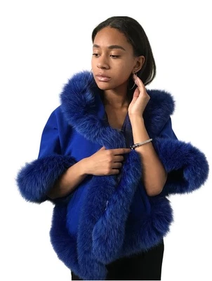 Capa corta azul real con capucha - forrada y recortada con piel de zorro natural Foto 1 de 4