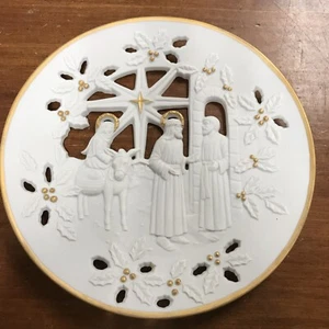 Lenox Fine Porcelain Christmas Collector Plate 1995 “No Room at the Inn” - Picture 1 of 6