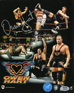 Owen Hart ~ Signed Autographed WWF Officially Licensed Photo ~ PSA DNA - Picture 1 of 2