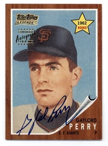 2002 Topps Team Legends Reprint #199 - 1962 Rookie Gaylord Perry Autograph - Picture 1 of 2
