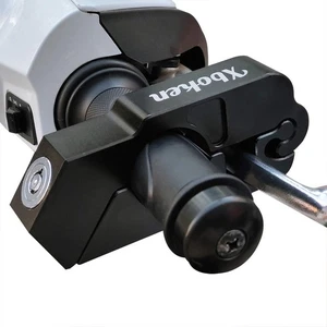 Cerradura CNC de aleación negra para motocicleta, manillar/agarre/freno con 2 llaves - Imagen 1 de 7