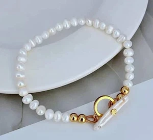 New! Tory Logo Pearl Bracelet with Jewelry Pouch Size: 20.5cm - Picture 1 of 4