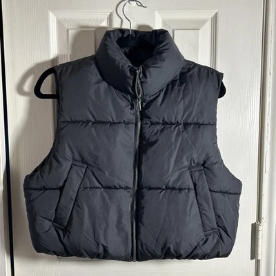 NWT Double Zero Cropped Zip Up Puffer Vest  Womens Size Medium Black - Image 1 of 4