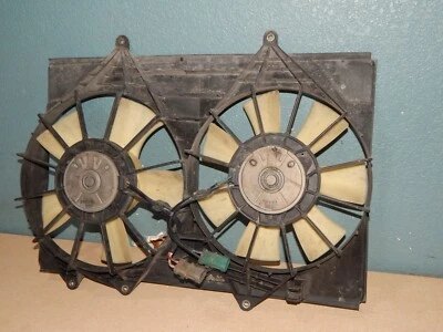 01 02 Isuzu Rodeo Radiator Cooling Fan Assembly 4 cylinder 2.2L - Image 1 of 3