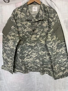 US EJÉRCITO ACU UNIFORME DE COMBATE AVANZADO CAMUFLAJE DIGITAL TÁCTICO Abrigo Grande Largo en muy buena condición - Imagen 1 de 6