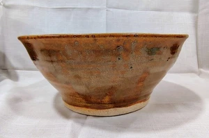 Large Brown Glazed Studio Pottery Bowl Signed 9.5x4 In. - Picture 1 of 4