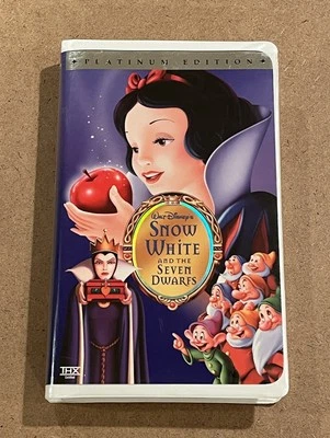 Snow White and the Seven Dwarfs VHS 2001 Clamshell Platinum Edition. With Insert - Image 1 of 4