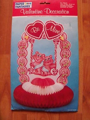 10" Bears Honeycomb Valentine Centerpiece Decoration Vintage Paper Fantasies NIP - Image 1 of 2