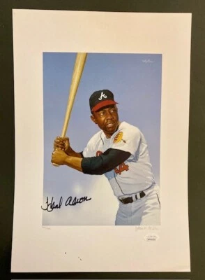 HANK AARON (IMAGE SIZE 7.5x11 BEAUTIFULLY SIGNED PHOTO WITH AUTHENTICATION-JSA - Image 1 of 4