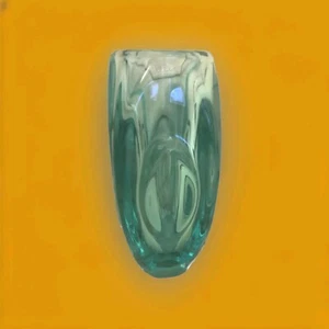 Decorative Glass Vases: Mid-20th Century Green Art Glass Vase Height: 6" Inches. - Picture 1 of 3