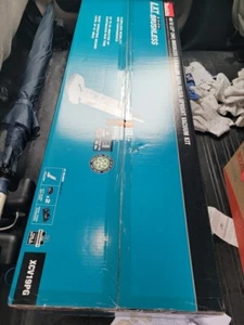 Makita 36v Upright Vacuum Battery Power - Picture 1 of 3