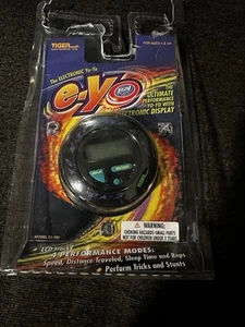 Tiger Electronics LTD: The Electronic Yo-Yo E-Yo 1998 Model 03-121 Used Untested - Picture 1 of 5