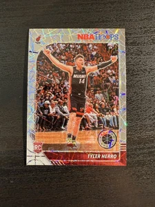 Tarjeta de novato 2019-20 NBA Hoops Premium Stock Tyler Herro Lazer Prizm #210 - Imagen 1 de 1
