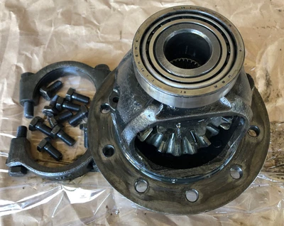 DANA 50 FRONT CARRIER CASE WITH SPIDER GEAR  FORD SUPER DUTY F250 F350 - Image 1 of 4