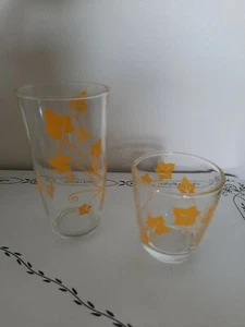 Vintage 1/2 & 1 Pint Hazel Atlas Sour Cream Glasses Yellow Ivy Set of 2 - Picture 1 of 4