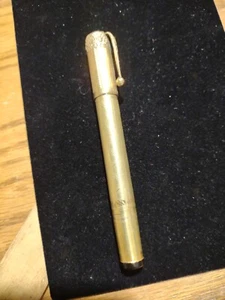 Antique UNIVERSAL 18K.R.  Gold Fountain Pen With Detail Engraving  - Picture 1 of 11