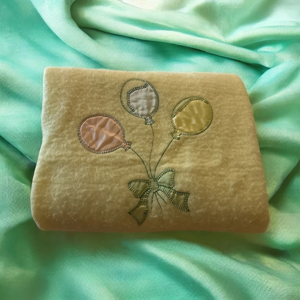 Vtg Quiltex Baby Blanket Embroidered Balloons Satin Trim 35x49.5 USA Union Made - Image 1 of 4