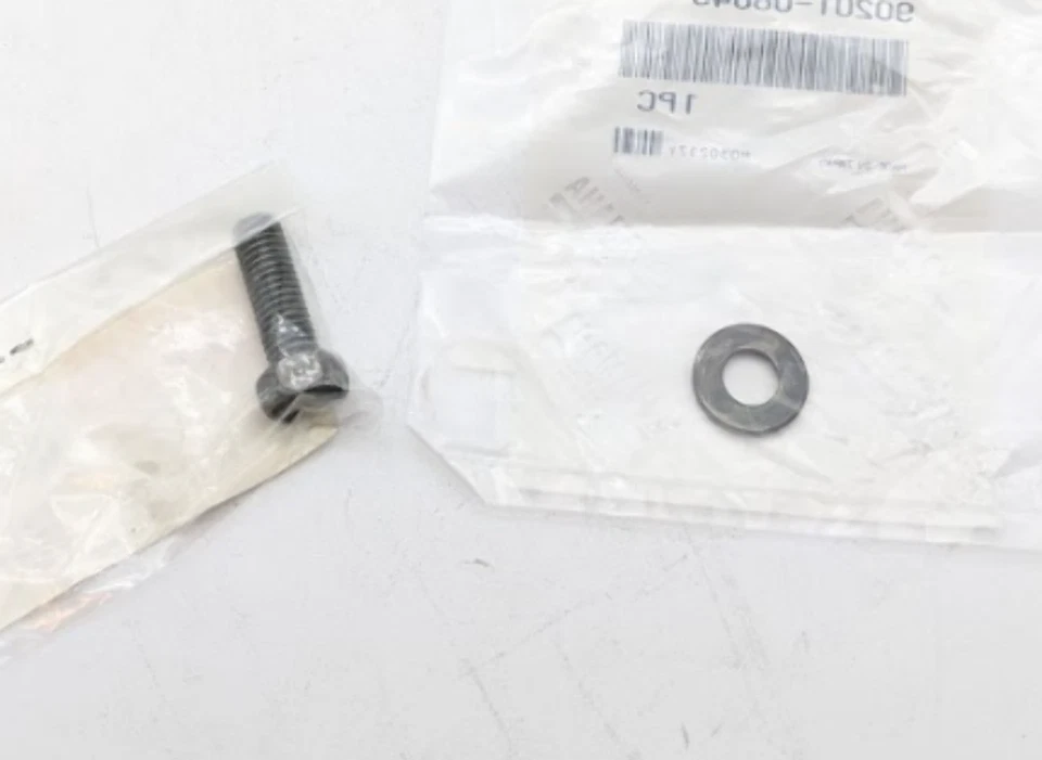 Yamaha FJ1200 1991-1993 OEM perno de escape 99999-01790 Foto 1 de 1