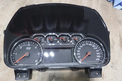 2015 GMC Yukon XL 1500 Speedometer, 5.3L, 140MPH, 100,054 Miles, ID 23448523 Foto 1 de 4