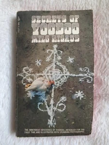 Secrets of Voodoo by Milo Rigaud SOFTCOVER Pocket Books January 1971 Vtg SC - Foto 1 di 7