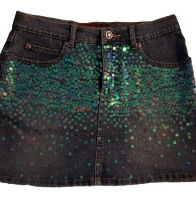MINIFALDA VAQUERA Y2K YOUNIQUE TALLA 7 DENIM Frontal Lentejuelas Pesadas Usada en Excelente Condición Foto 1 de 4