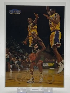 1998-99 Fleer Tradition Card #20 Gary Payton G Seattle SuperSonics - Picture 1 of 2