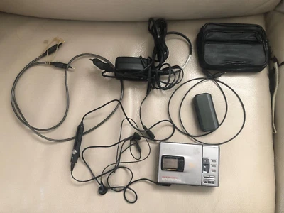 RARO Sony MZ-R30 MD Reproductor Grabador Mini Disco Discos Control Remoto Batería Estuche Foto 1 de 4