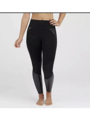 Nuevo Assets by Spanx Moto Shaping Negro Imitación Cuero Ribete Leggings Pequeños Foto 1 de 4