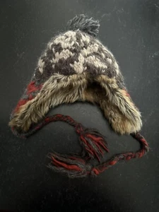 AMERICAN EAGLE Outfitters Trapper BEANIE HAT CAP WINTER FUZZY Ear Flaps EUC Pom - Picture 1 of 3