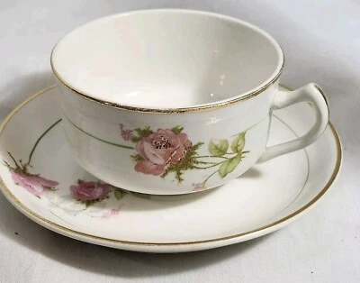 Homer Lauglin Imperatriz Rosa Floral Spray Anel Verde Acabamento Dourado Copo Plano e Pires - Imagem 1 de 4