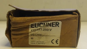 EUCHNER P/N: EZT1F1.250-V PROXIMITY SENSOR 20-250 VAC/DC 5000 PSI MAX - Picture 1 of 6