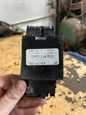 93 94 95 Jeep Grand Cherokee Jeep ZJ Intermittent Wiper Relay Module 56007192 - Image 1 of 4