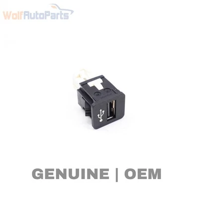 2018-2020 BMW 530E G30 - USB Socket / PORT 9229294 - Image 1 of 4