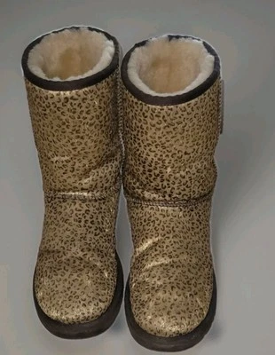 UGG классический короткие икры волос леопард металлический загрузки, замши деталь, Sz 8,5, EUC  - Изображение 1 из 4