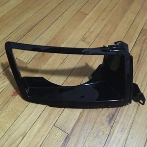 2020-21 Land rover defender Right Passenger Lamp Bezel L8B2-13C024 - Picture 1 of 2