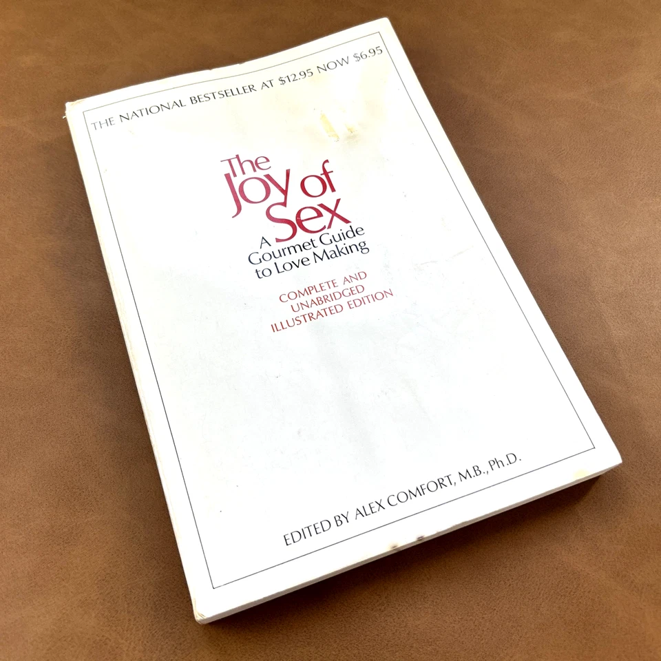 The Joy of Sex Love Making Alex Comfort Illustrated 1972 1st Print Paperbac Book - Imagem 1 de 4