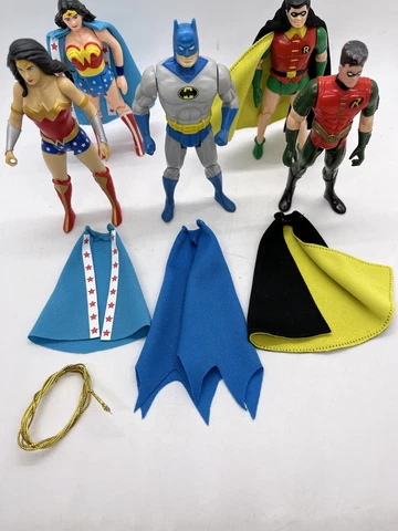 Custom McFarlane Super Powers Cape Set Batman Wonder Woman Tim Drake Robin Cover