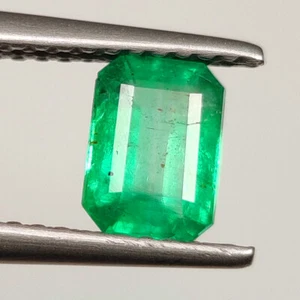 Zertifiziert 0,81 ct - Natürlicher Smaragd feiner Glanz Achteckform Sambisch - 7437 - Bild 1 von 2
