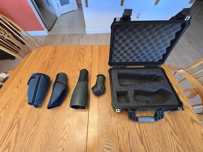 Mira telescópica Swarovski, obj 95 mm, ocular en ángulo ATX, estuche y cubiertas Foto 1 de 4