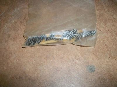 1979 Cadillac DeVille emblema DeVille d Elegance - Imagem 1 de 4