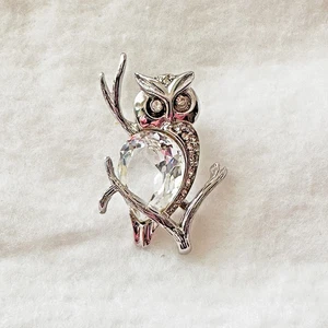 Swarovski Crystal Silver Tone Owl Lapel Pin or Tie Tac - Bild 1 von 5