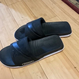 Nike air slides size 13 - Picture 1 of 3