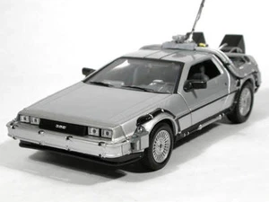 Welly Back To The Future 1 Delorean Time Machine 1/24 Scale Die-Cast Model Car - Picture 1 of 5