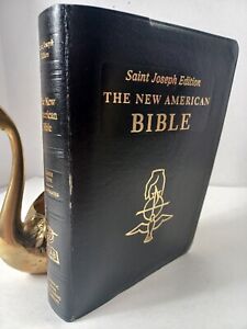 The New American Bible St. Joseph Edition Large Type Catholic Illustrated 1992