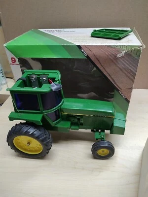 ERTL John Deere 9 Function Radio Controlled Tractor 1:16 Stock Number #31 w/Box - Image 1 of 4