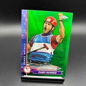 2024 Topps Chrom USA Olympische Spiele #78 Casey Eichfeld grün Refraktor/99 Kanufahren - Bild 1 von 2